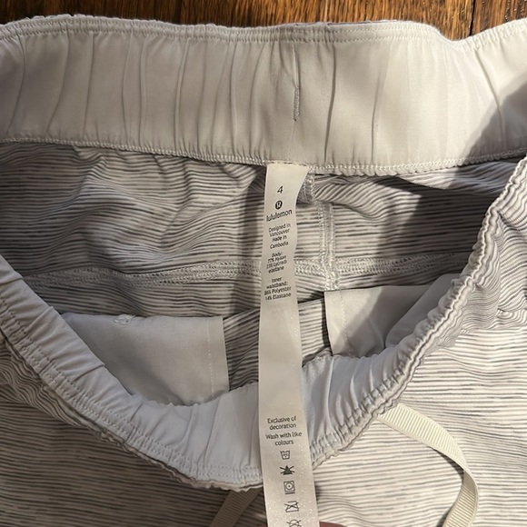 Lululemon On The Fly 7/8 pants - Picture 6 of 8